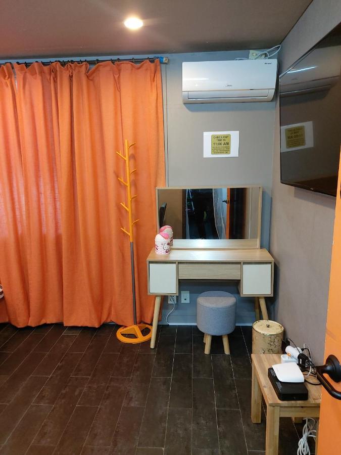 Buzz Guesthouse Hostel Seoul Exterior photo