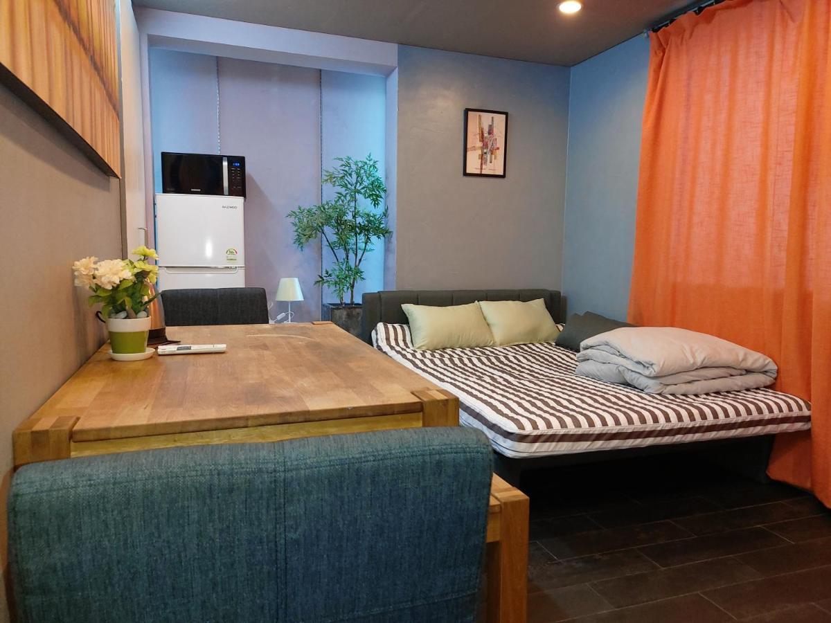 Buzz Guesthouse Hostel Seoul Exterior photo