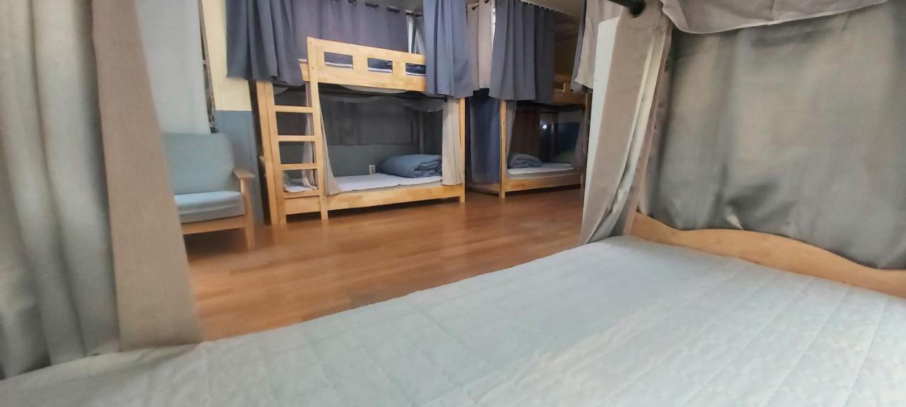 Buzz Guesthouse Hostel Seoul Exterior photo